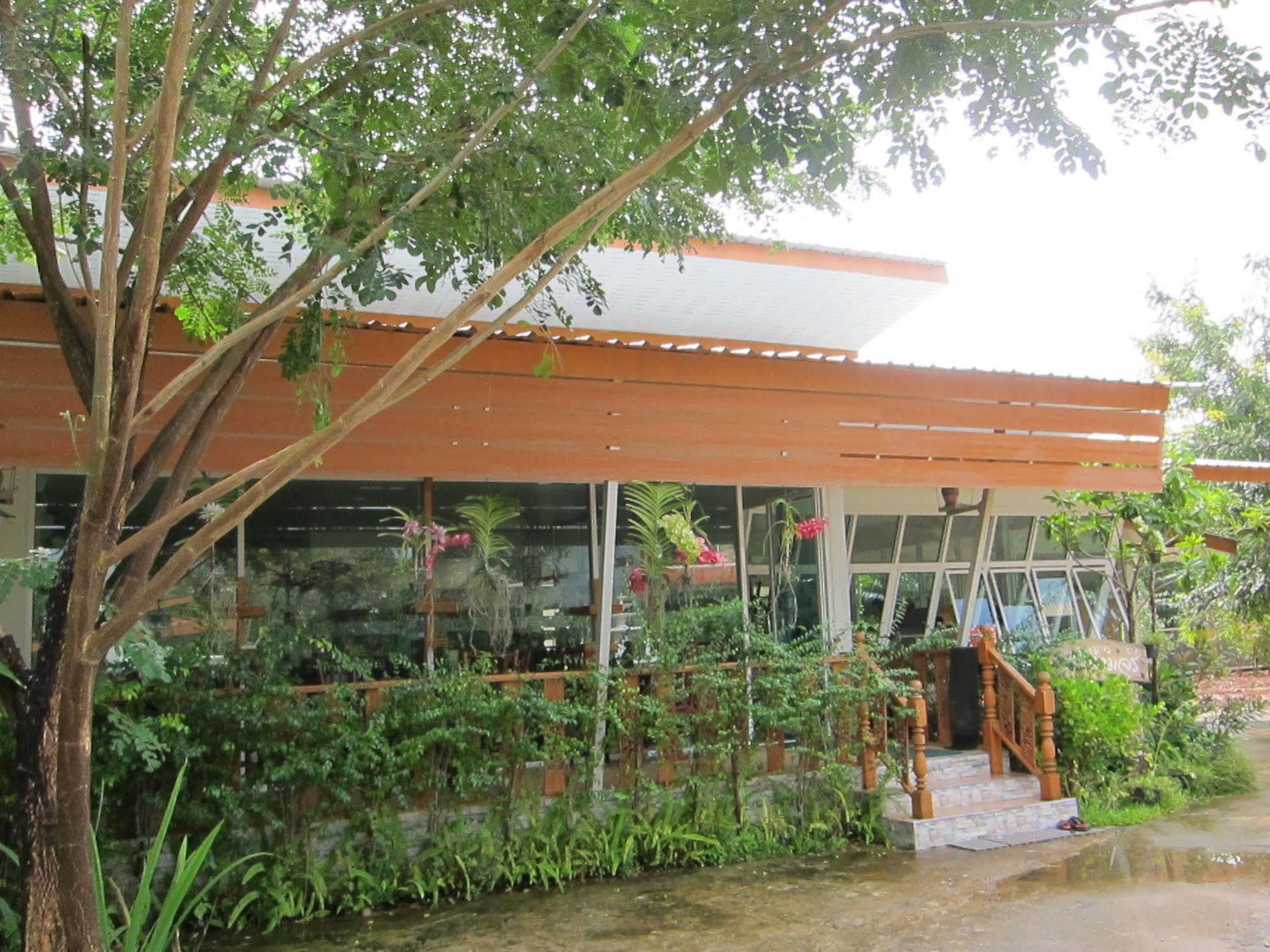 Baan Bangrak Residence Trang Eksteriør billede