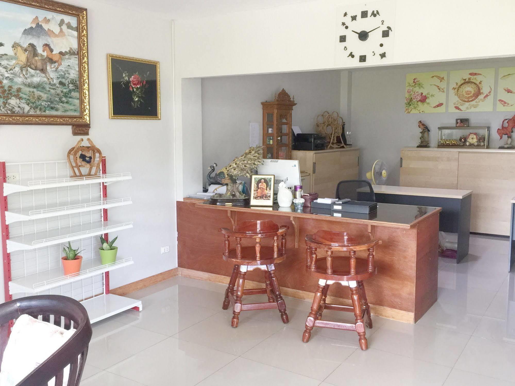 Baan Bangrak Residence Trang Eksteriør billede