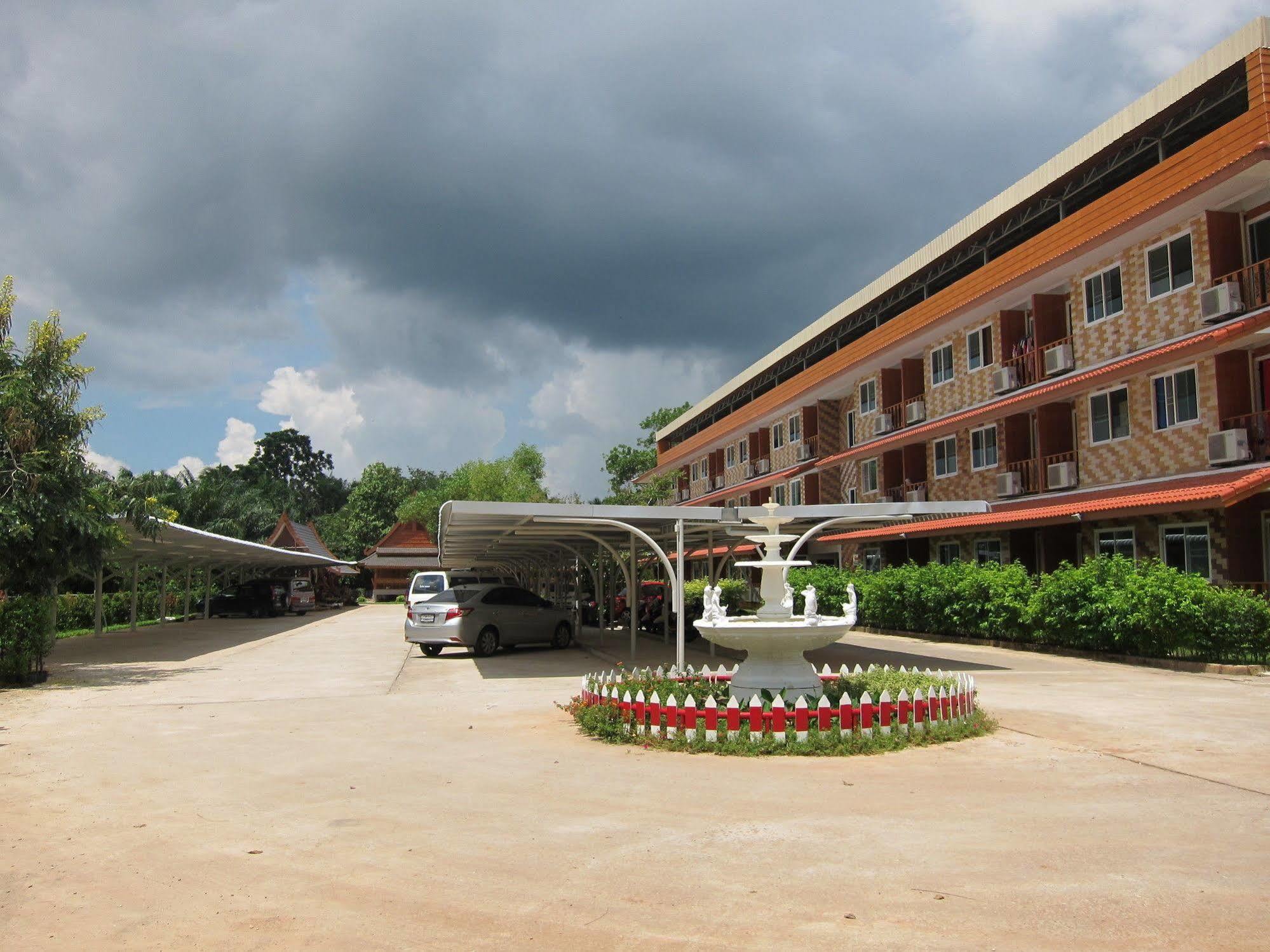 Baan Bangrak Residence Trang Eksteriør billede